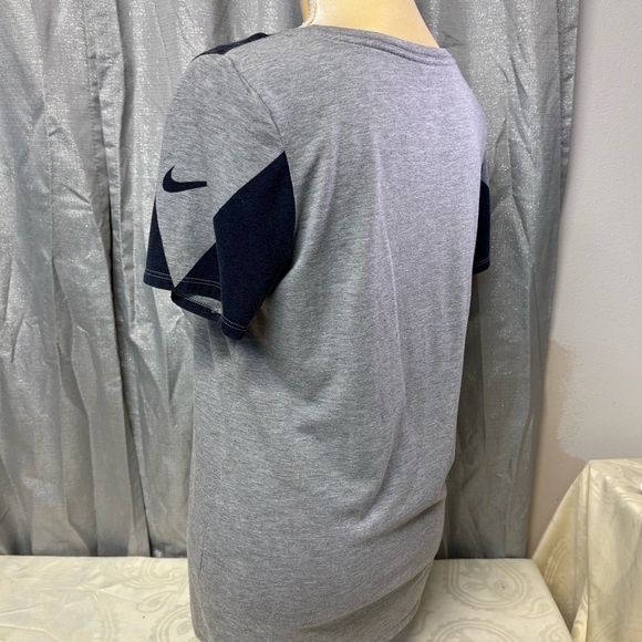 Nike Women's Gray and Navy Seattle Seahawks team shirt, woman’s size L - Picture 5 of 15